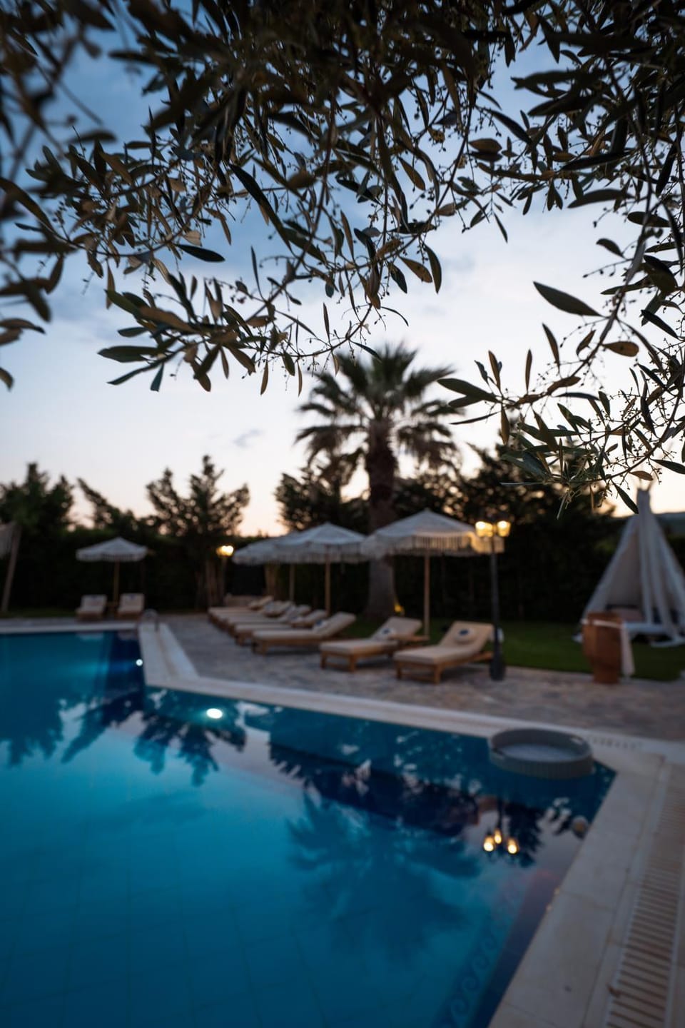 Pool view, Swimming pool, sunbed