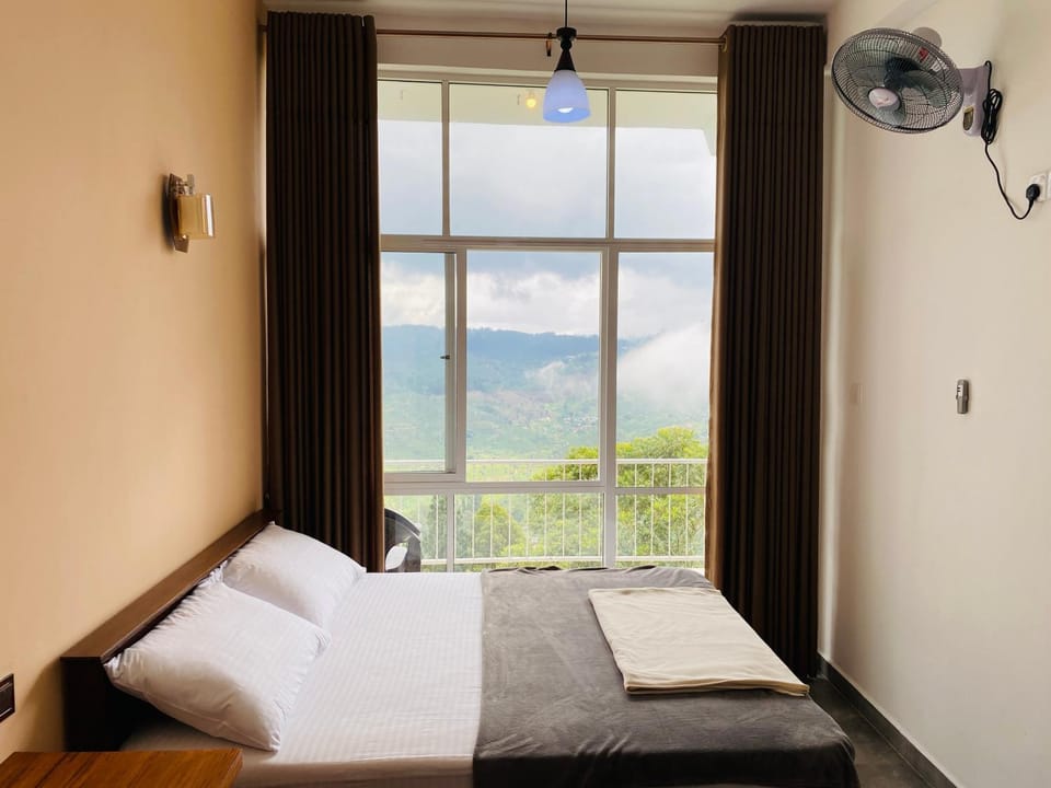 Bed, Photo of the whole room, Bedroom, Mountain view