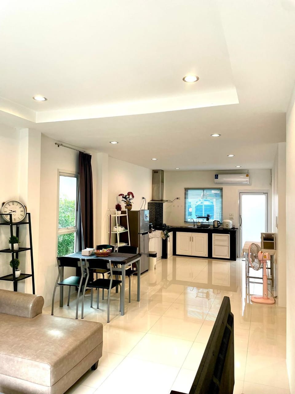 Ao Nang Modern Villa House in Krabi Changwat