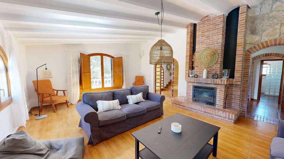 Los Olivos House in Baix Ebre