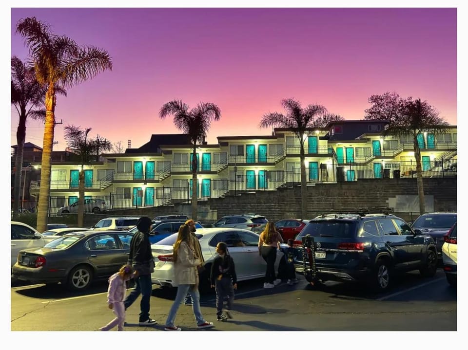 Fireside Inn By The Beach Boardwalk & Bowling Motel in Santa Cruz