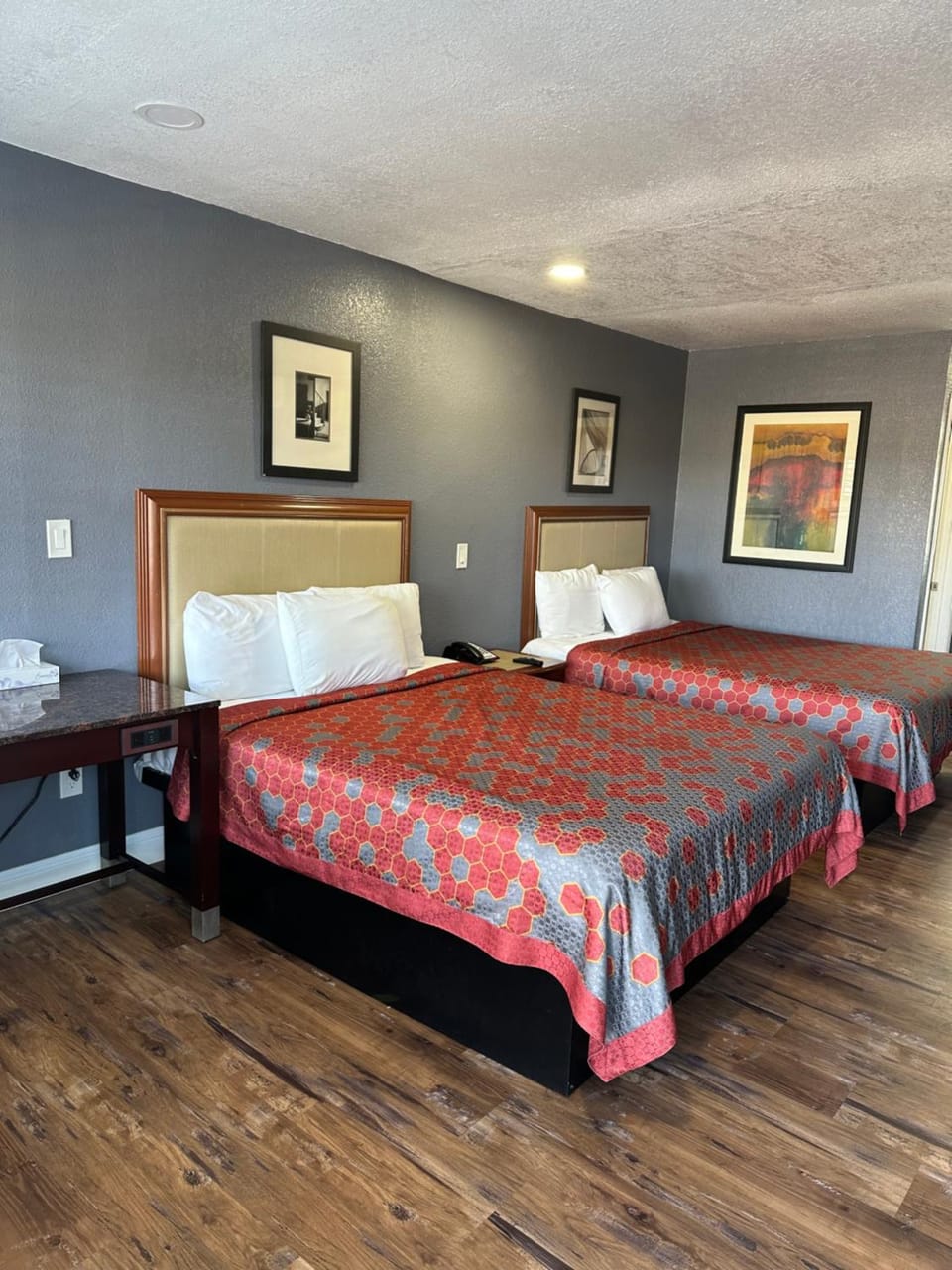 Fireside Inn By The Beach Boardwalk & Bowling Motel in Santa Cruz