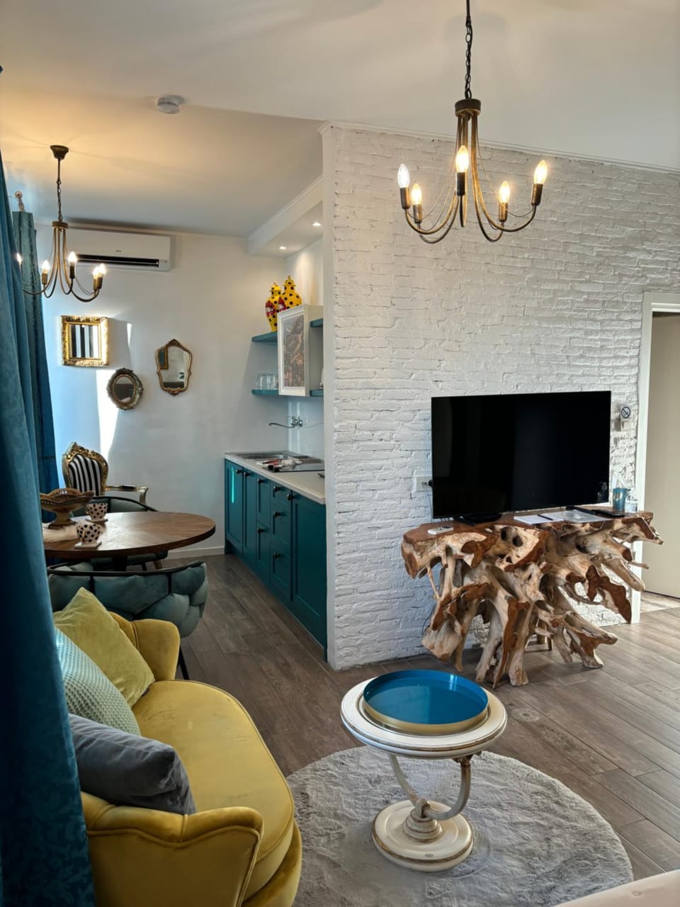 La Dolce Vita Apartments in the city center with private parking Apartment in Pula