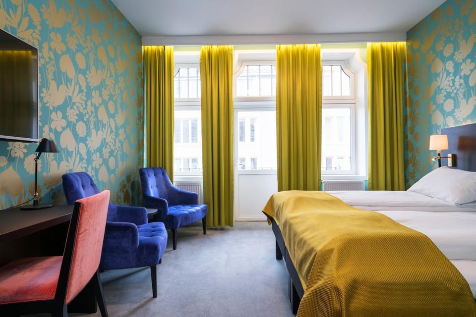 Seating area, Bedroom