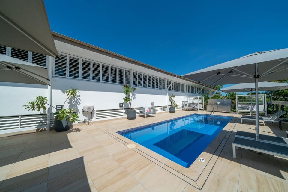 Pool view, Swimming pool