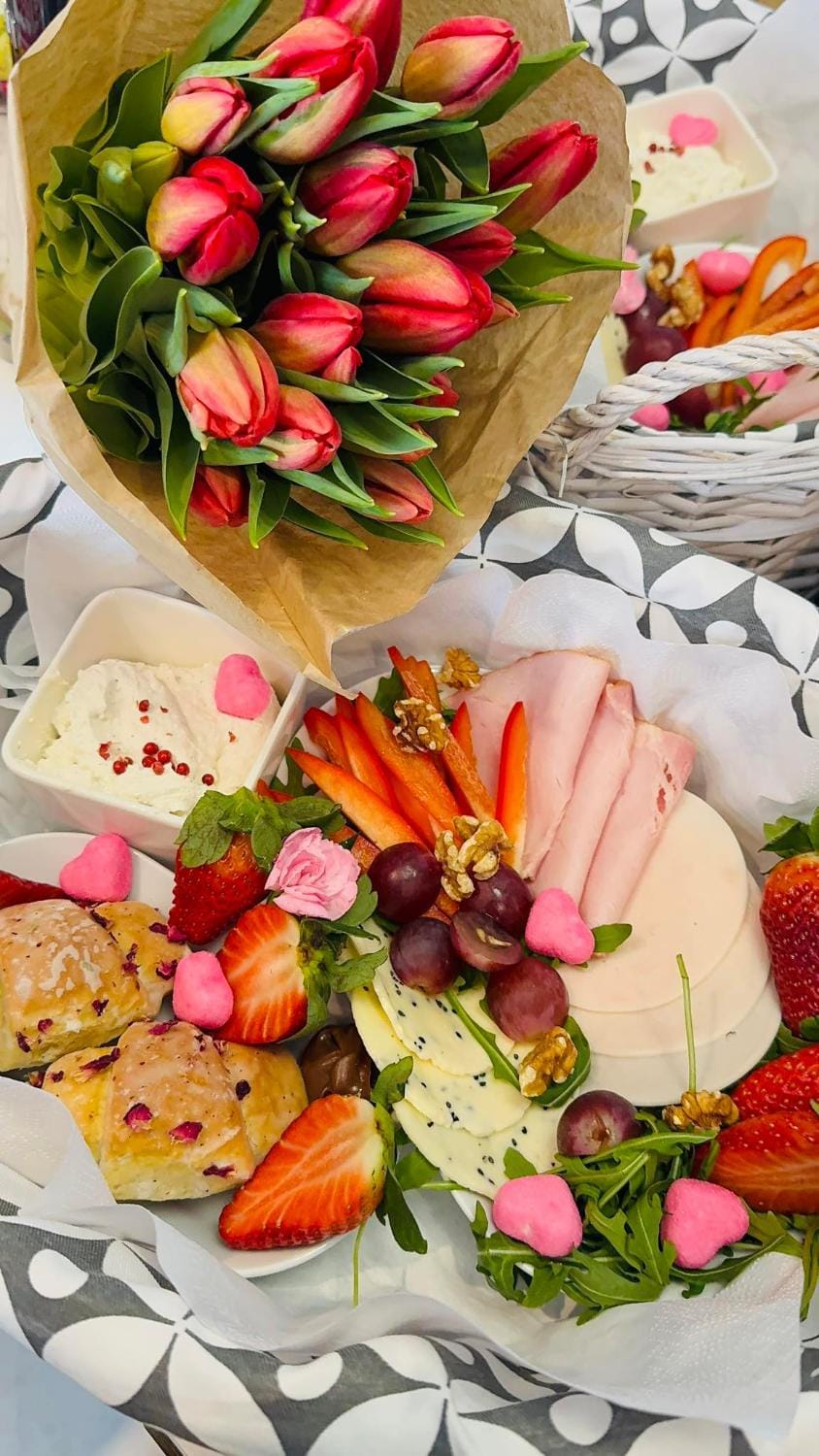 DOMKI LAURA sauna & gorąca balia Nature lodge in Pomeranian Voivodeship