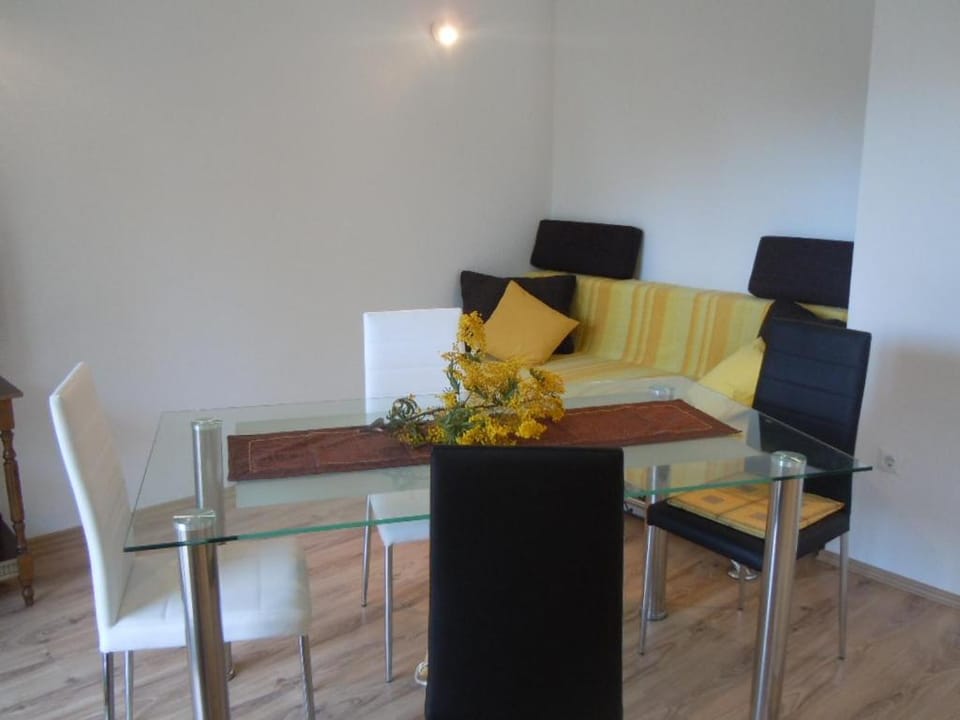 Apartments Tri sestrice Apartment in Dubrovnik-Neretva County