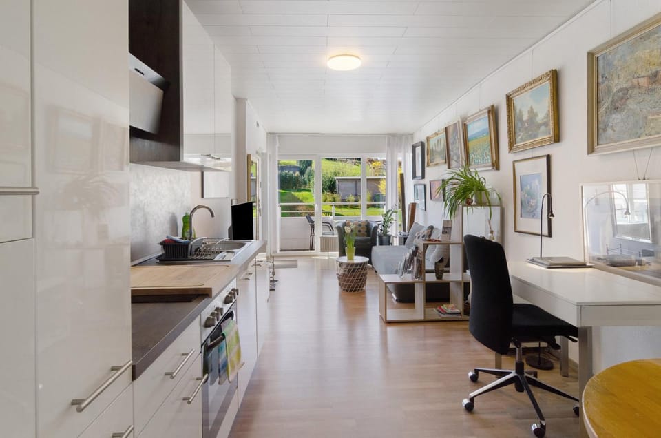 Kitchen or kitchenette, Living room