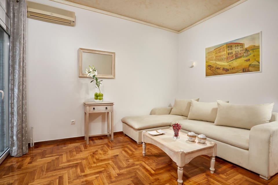 Living room, Other, Photo of the whole room, Decorative detail