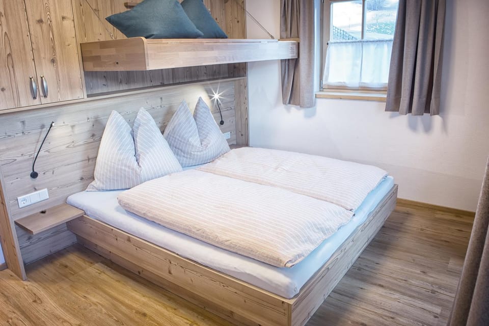 Bed, Photo of the whole room, Bedroom, bunk bed