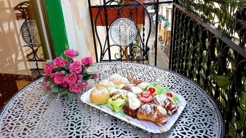 View (from property/room), Balcony/Terrace, Italian breakfast
