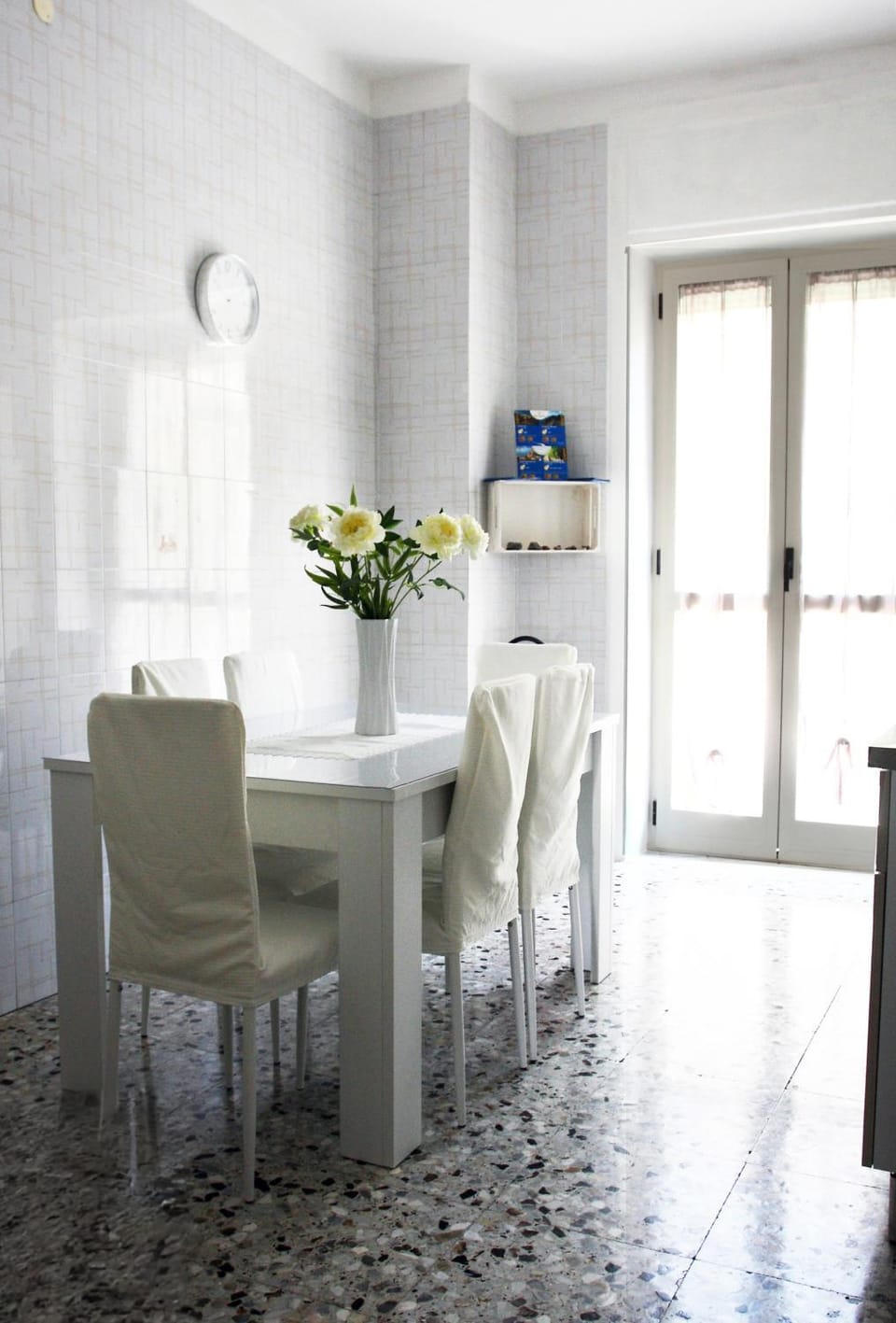 Dining area, kitchen