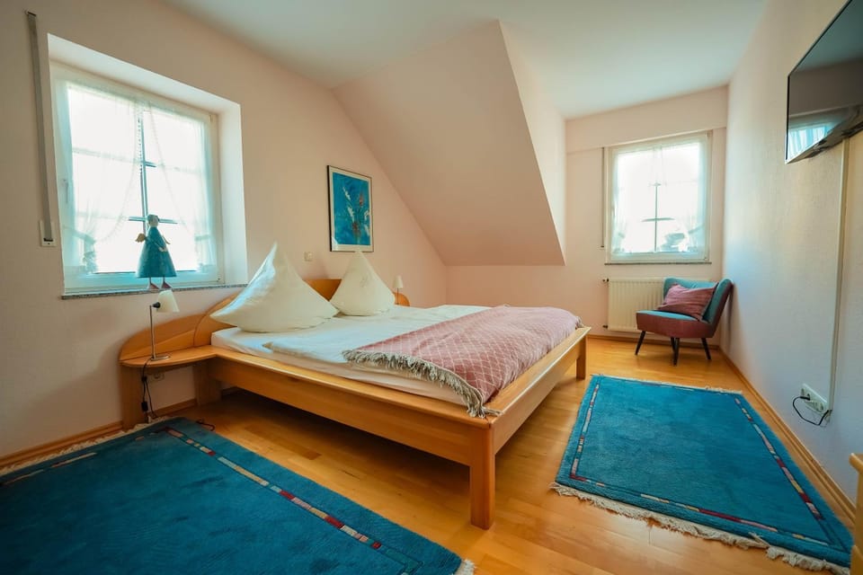 Bed, Photo of the whole room