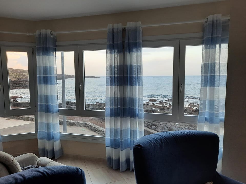 Living room, Photo of the whole room, Sea view