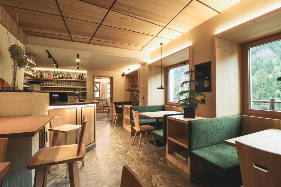 Lounge or bar