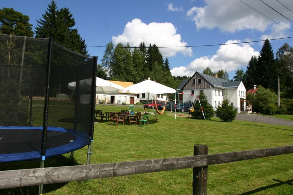 Jeleni chata Skladanka Nature lodge in Lower Silesian Voivodeship