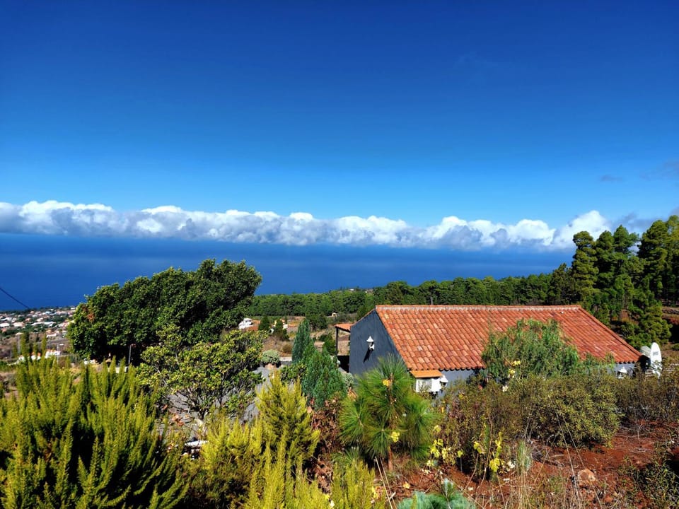 Day, Natural landscape, Mountain view, Sea view