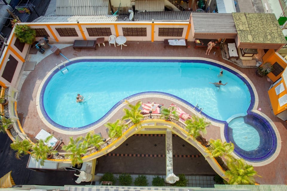 Swimming pool