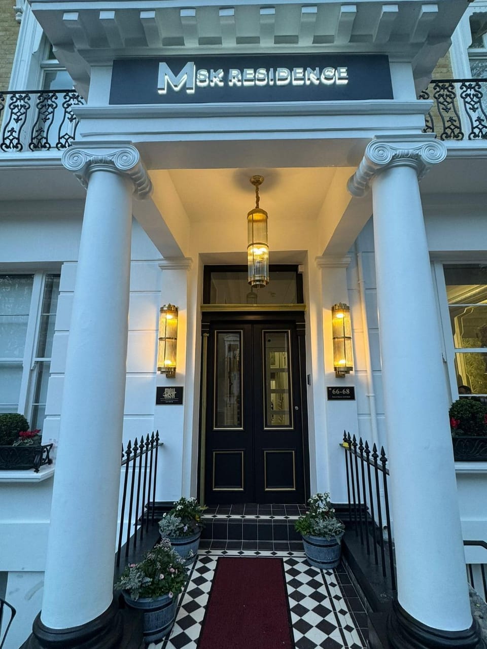 Property building, Facade/entrance