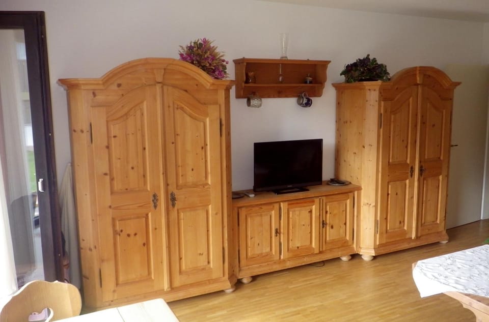Living room, Photo of the whole room