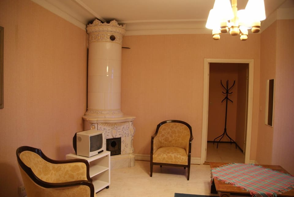 Decorative detail, Seating area
