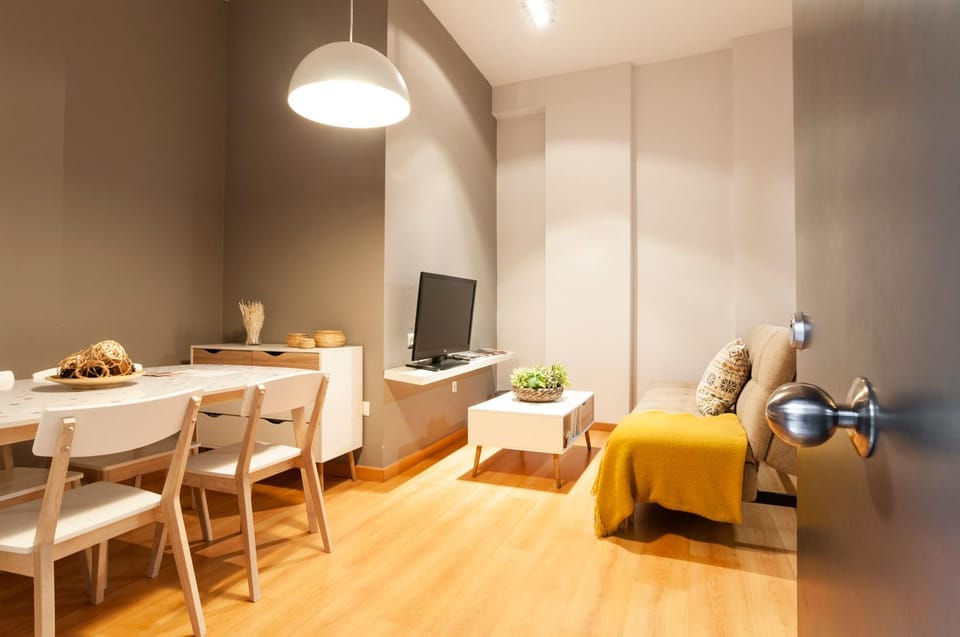 Living room, Seating area, Dining area