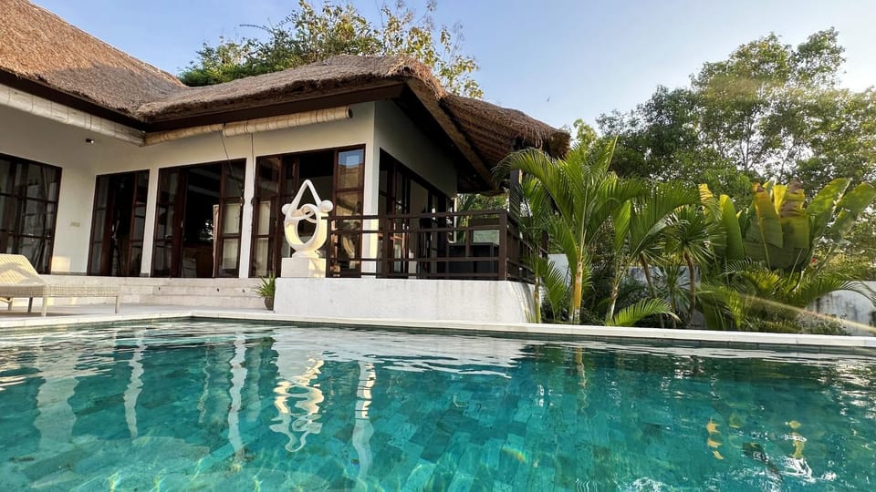 Property building, Day, Garden view, Pool view, Swimming pool