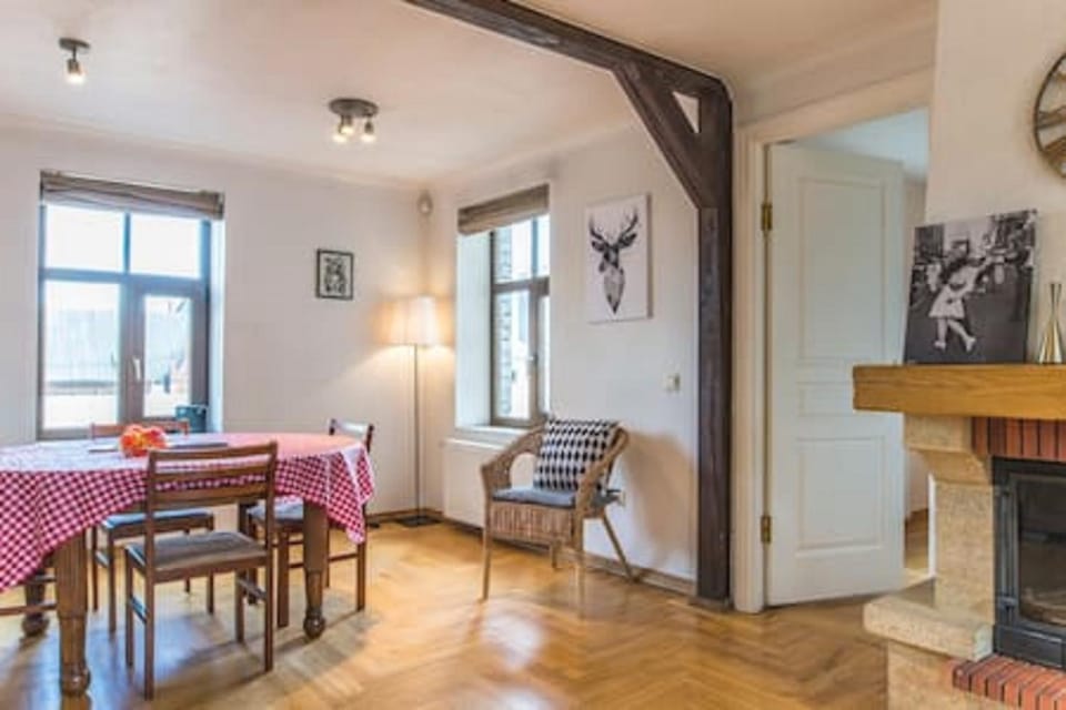 Living room, Photo of the whole room