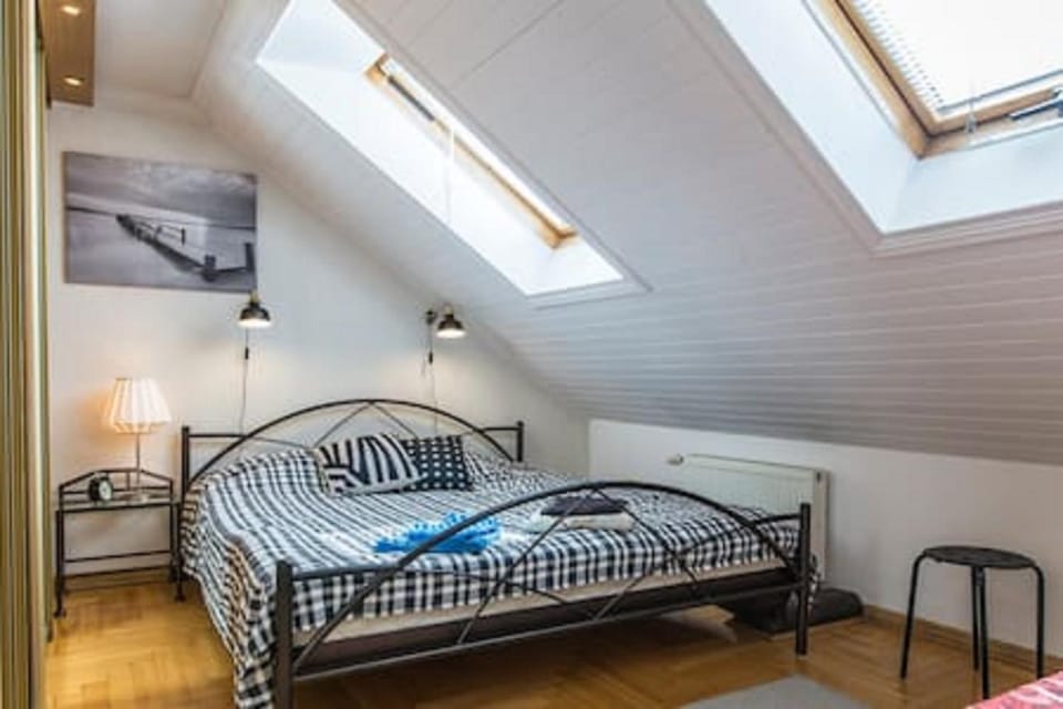 bunk bed