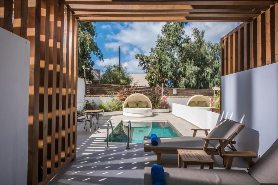 Patio, sunbed