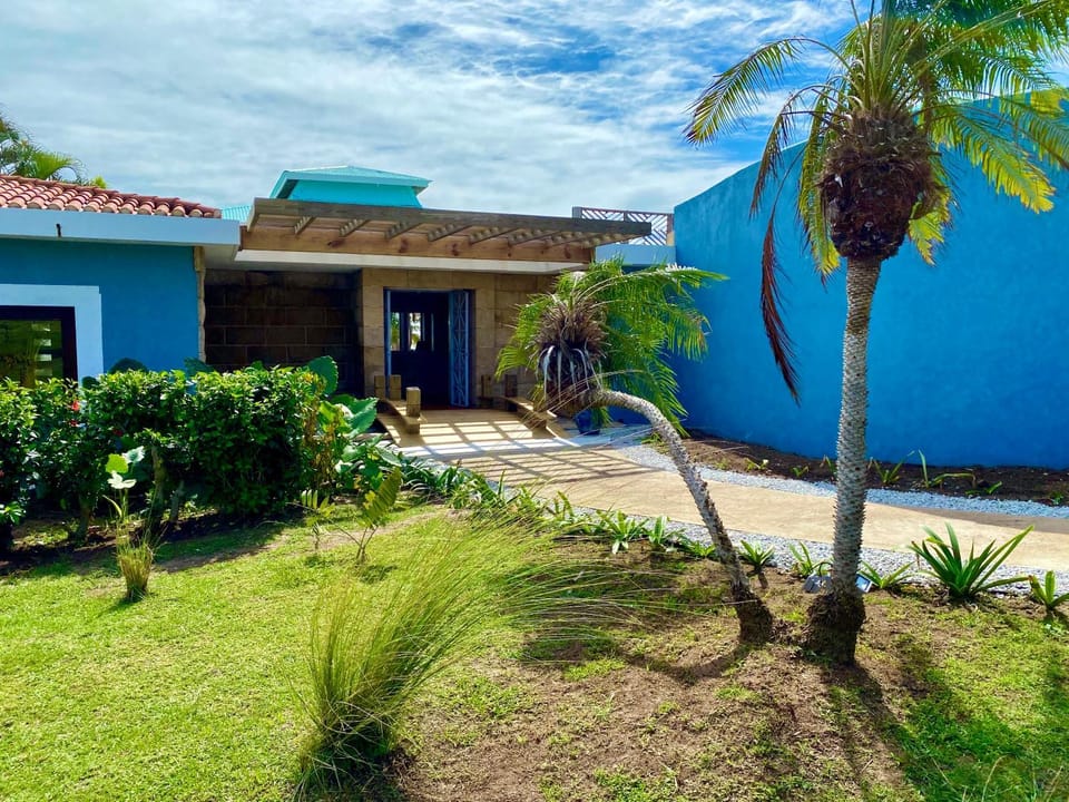 Blue Horizon Boutique Resort Hotel in Esperanza