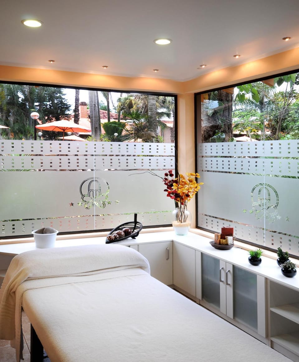 Massage, Spa and wellness centre/facilities