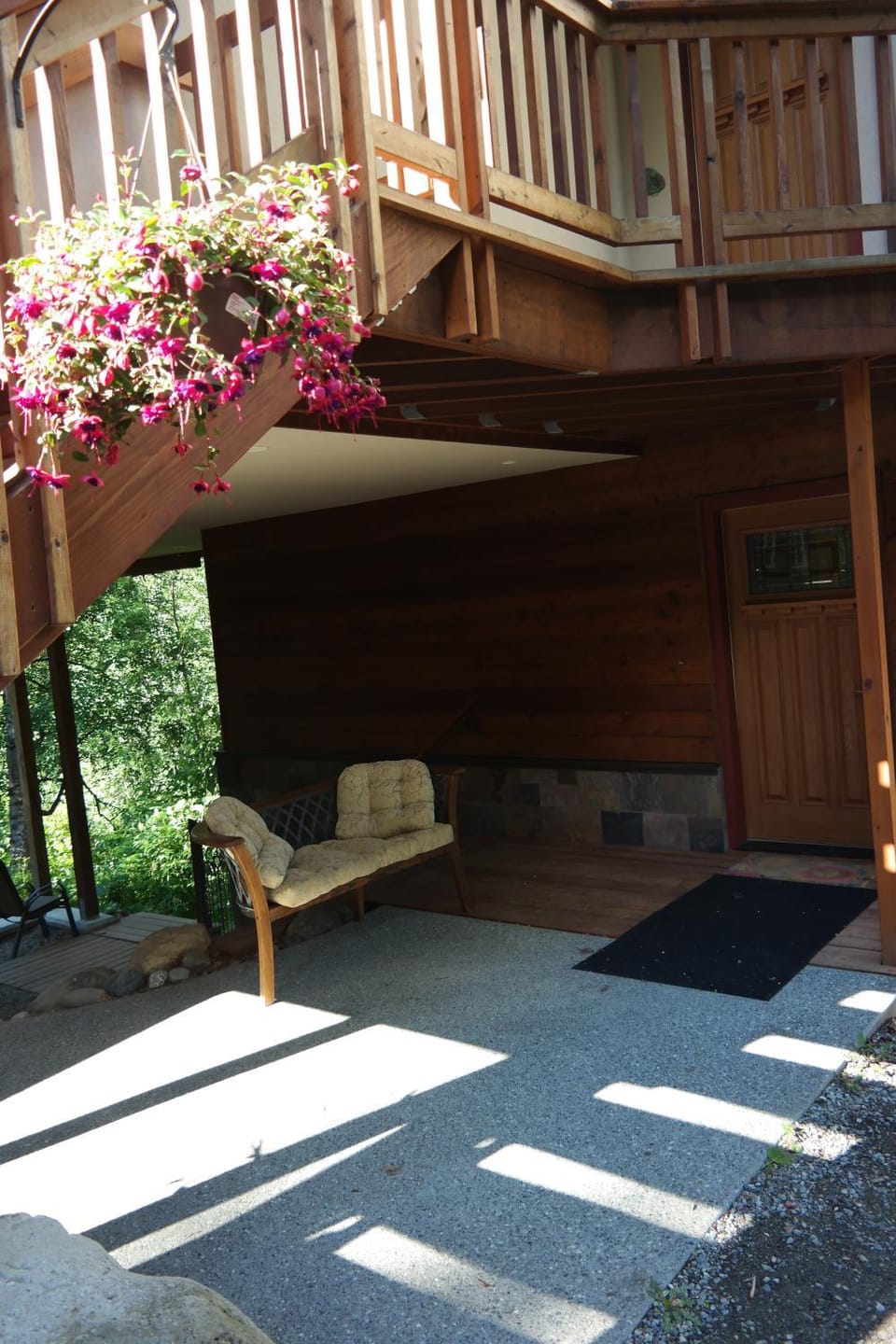 Facade/entrance, View (from property/room)