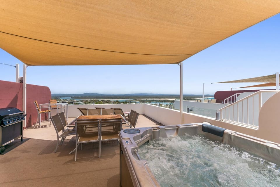 Patio, BBQ facilities, Hot Tub, Balcony/Terrace, Mountain view, River view, Sea view