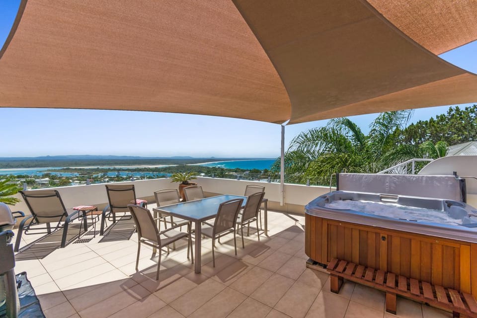 BBQ facilities, Hot Tub, Balcony/Terrace, City view, Lake view, Mountain view, River view, Sea view