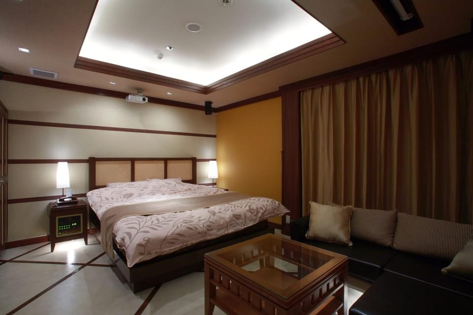 ホテルウォーターゲート徳山 adult only Hotel in Japan