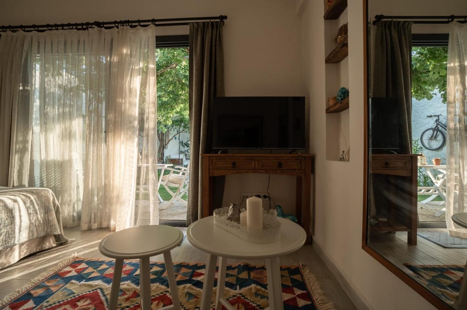 TV and multimedia, Seating area