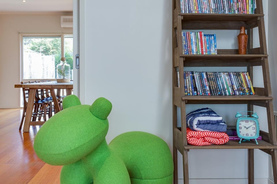 Game Room, Library, Living room, On site