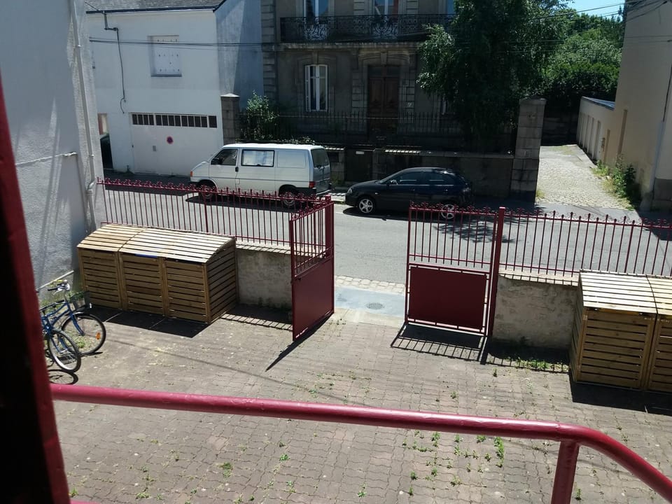 Quiet street view, Inner courtyard view