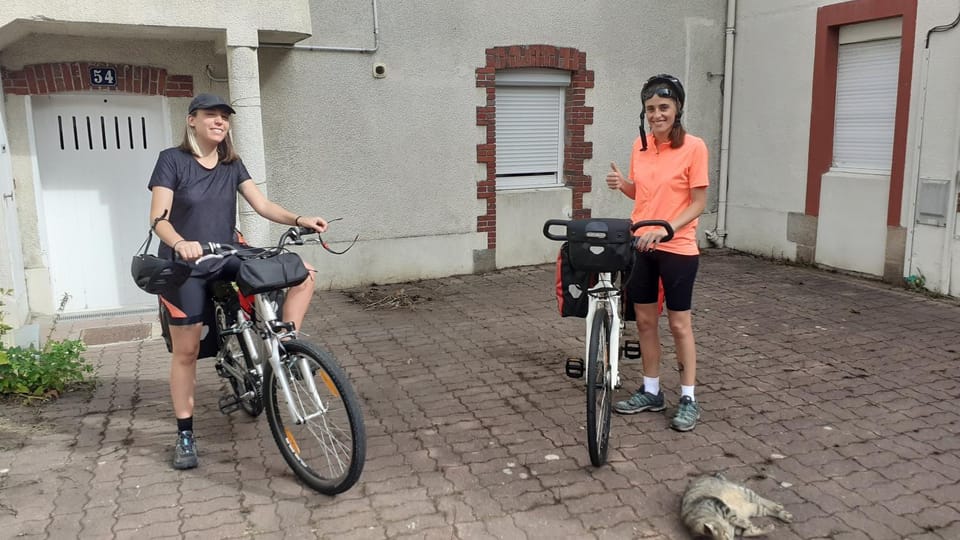 Cycling, group of guests