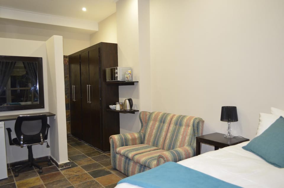 Coffee/tea facilities, Photo of the whole room, Bedroom