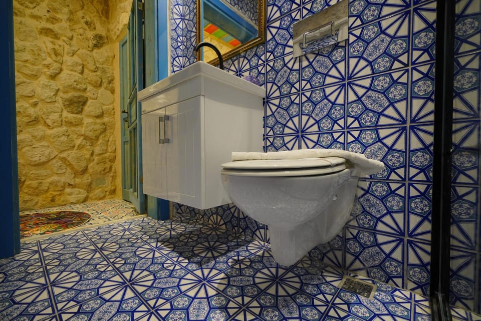 Toilet, Bathroom