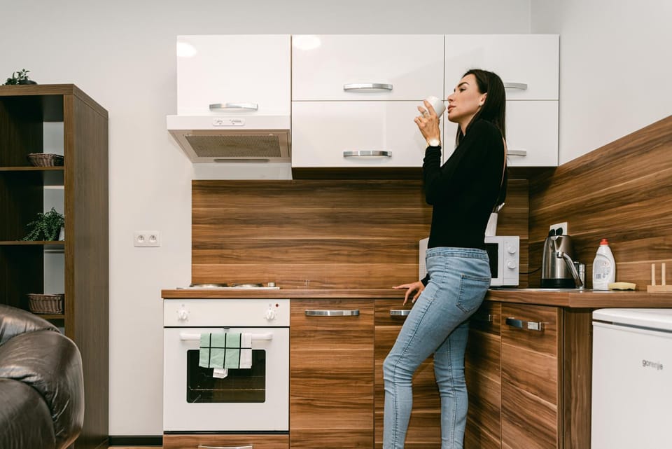 Kitchen or kitchenette