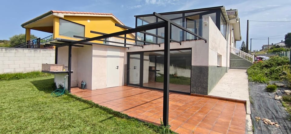 Casa Viveiro House in A Mariña Occidental