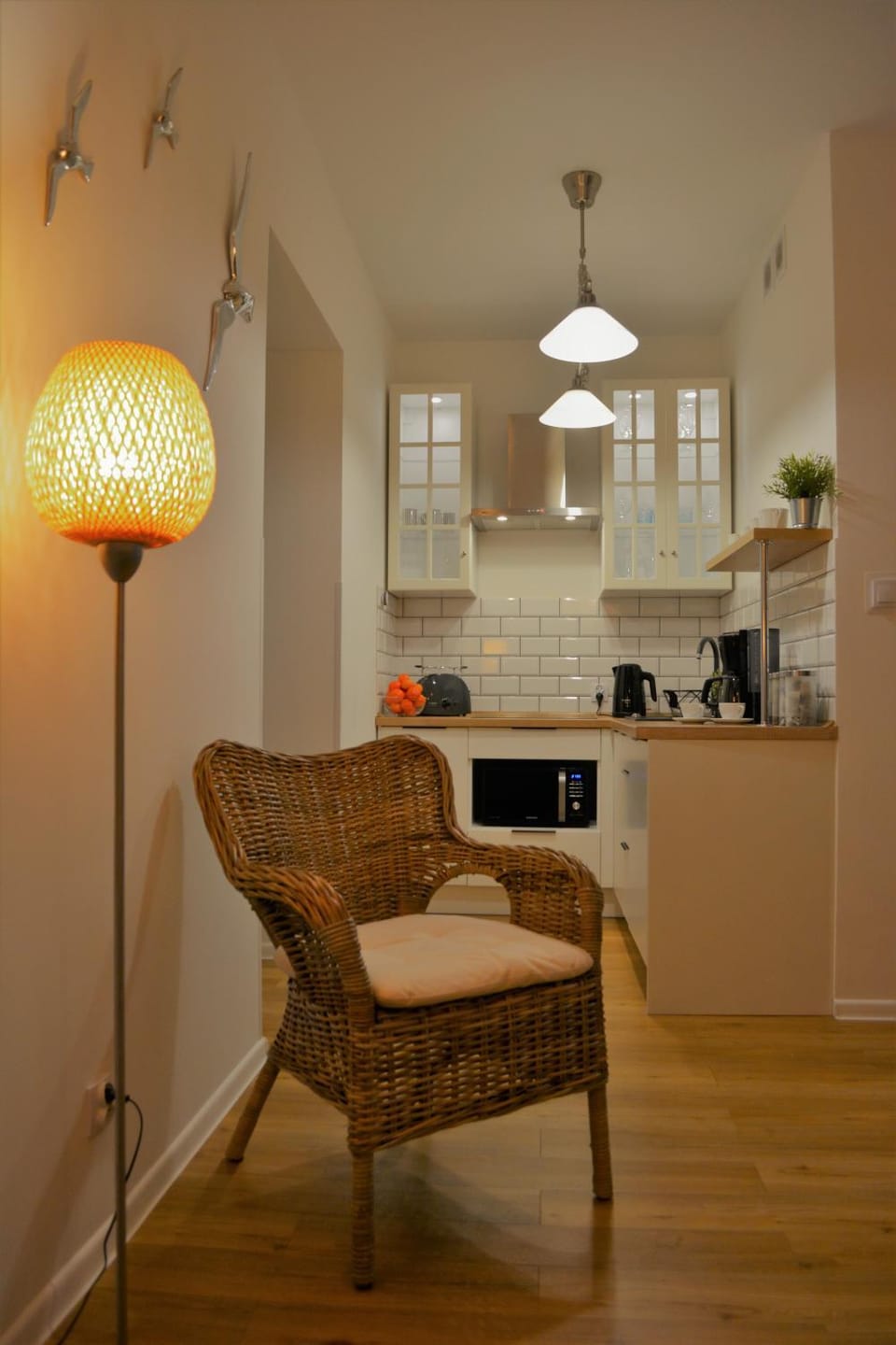 Coffee/tea facilities, Kitchen or kitchenette, Living room, Dining area