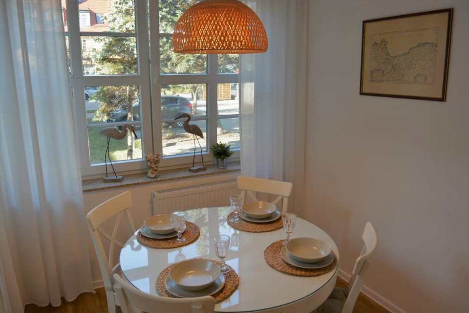 Coffee/tea facilities, Kitchen or kitchenette, Dining area
