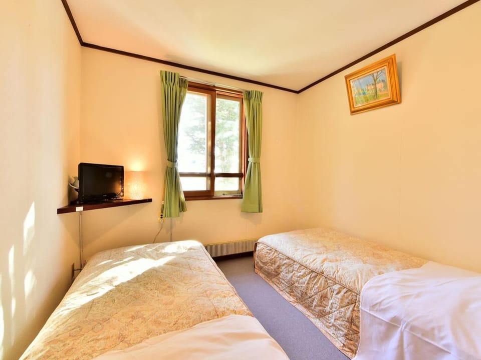 Kurumayama Kogen Guesthouse Urara Bed and Breakfast in Nagano Prefecture