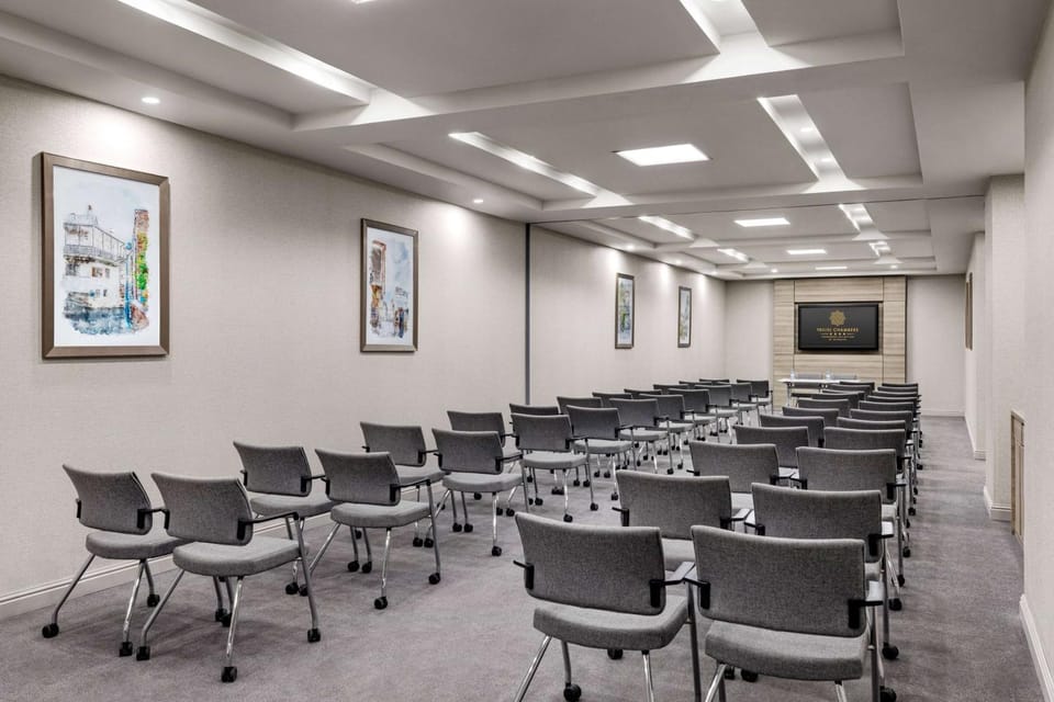 Meeting/conference room