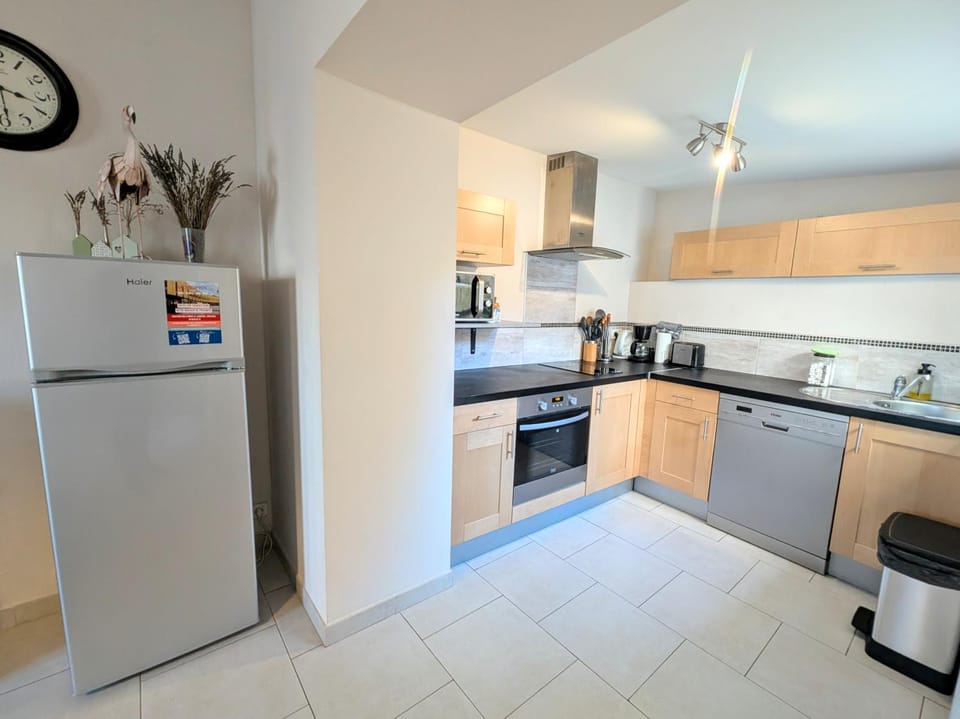 Felibrige - Clim - Cour House in Arles