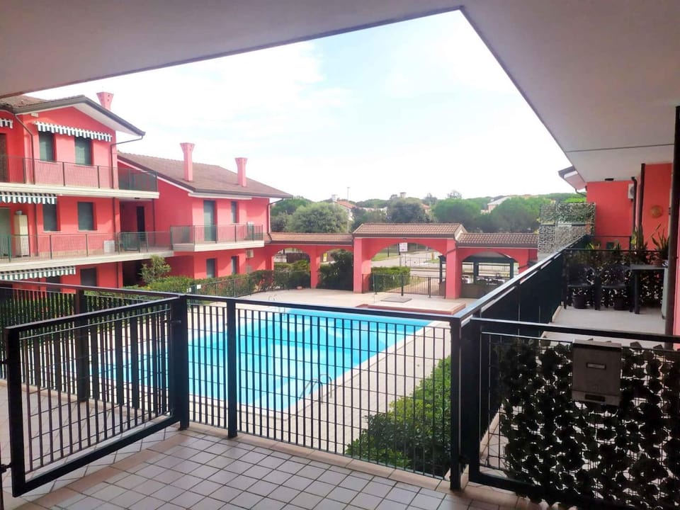 Summer, Swimming pool